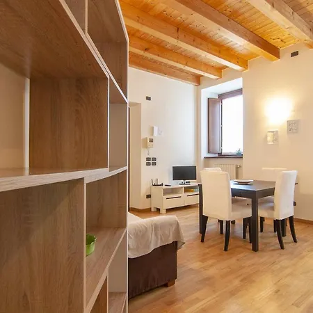 Apartment Bevilacqua Nuovo Bilocale Modernopiscina Caprino Veronese