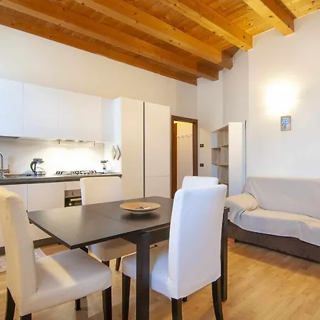 Apartment Bevilacqua Nuovo Bilocale Modernopiscina Caprino Veronese