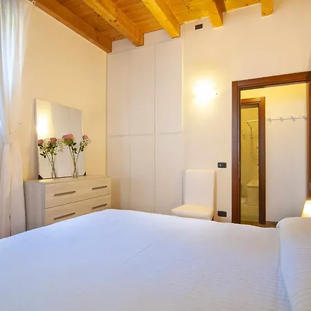 Apartment Bevilacqua Nuovo Bilocale Modernopiscina Caprino Veronese